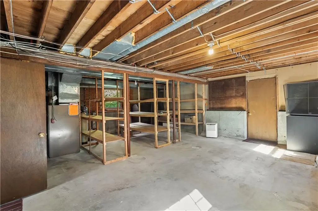 886 Weaver Hill Road Coventry RI 02816