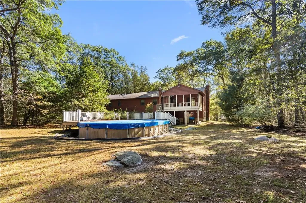 886 Weaver Hill Road Coventry RI 02816