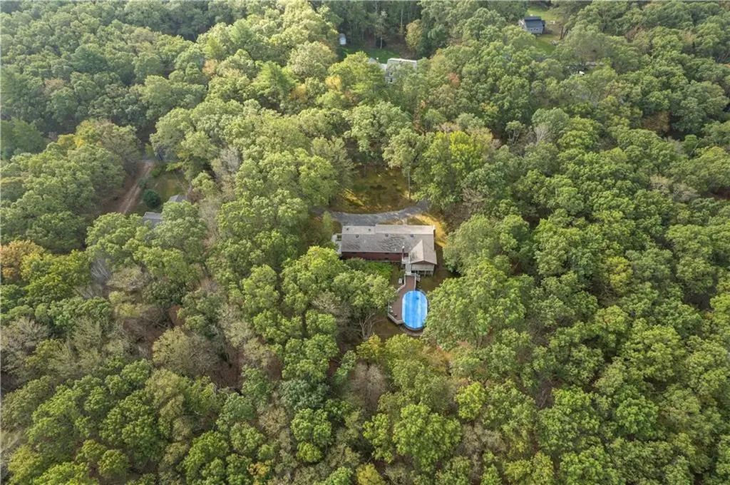 886 Weaver Hill Road Coventry RI 02816