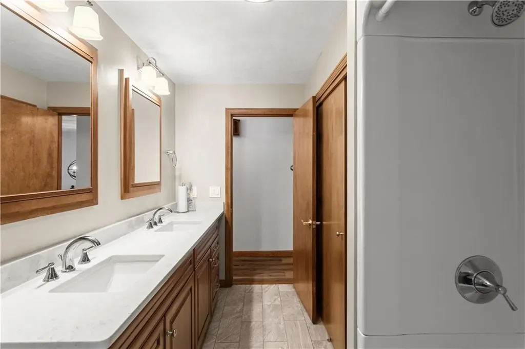886 Weaver Hill Road Coventry RI 02816