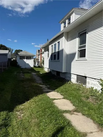 661 N Broadway Way East Providence RI 02914