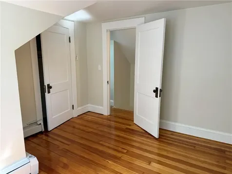 661 N Broadway Way East Providence RI 02914