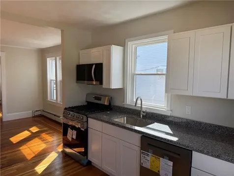 661 N Broadway Way East Providence RI 02914