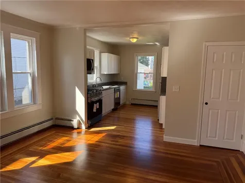 661 N Broadway Way East Providence RI 02914