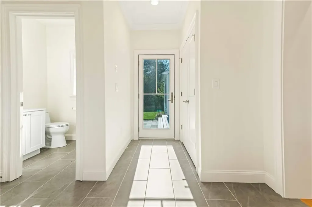 416 B Bridgetown Road South Kingstown RI 02874