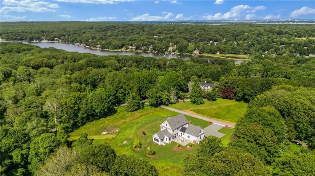 416 Bridgetown Road South Kingstown RI 02874