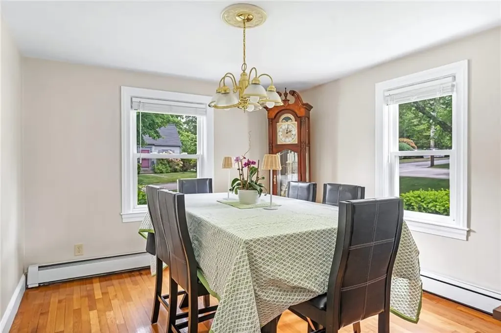33 Upland Way Barrington RI 02806