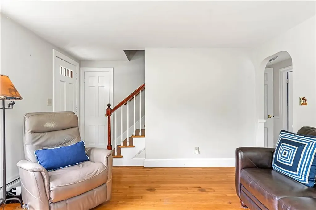 33 Upland Way Barrington RI 02806