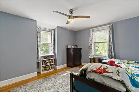 114 Maple Avenue Middletown RI 02842