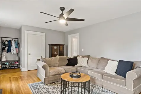 114 Maple Avenue Middletown RI 02842