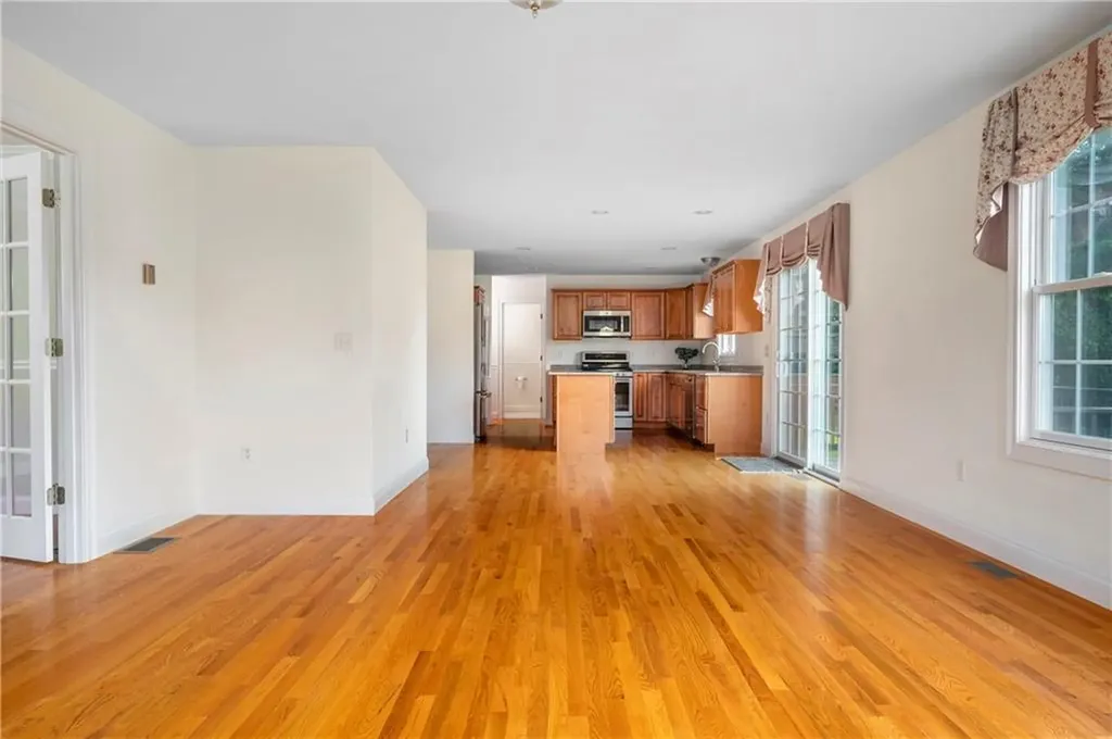 6 Brill Lane Cumberland RI 02864