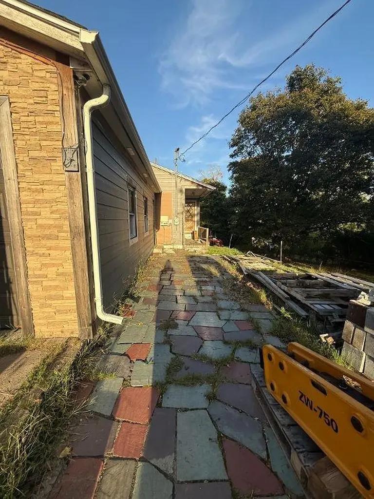 8 Campion Avenue Tiverton RI 02878