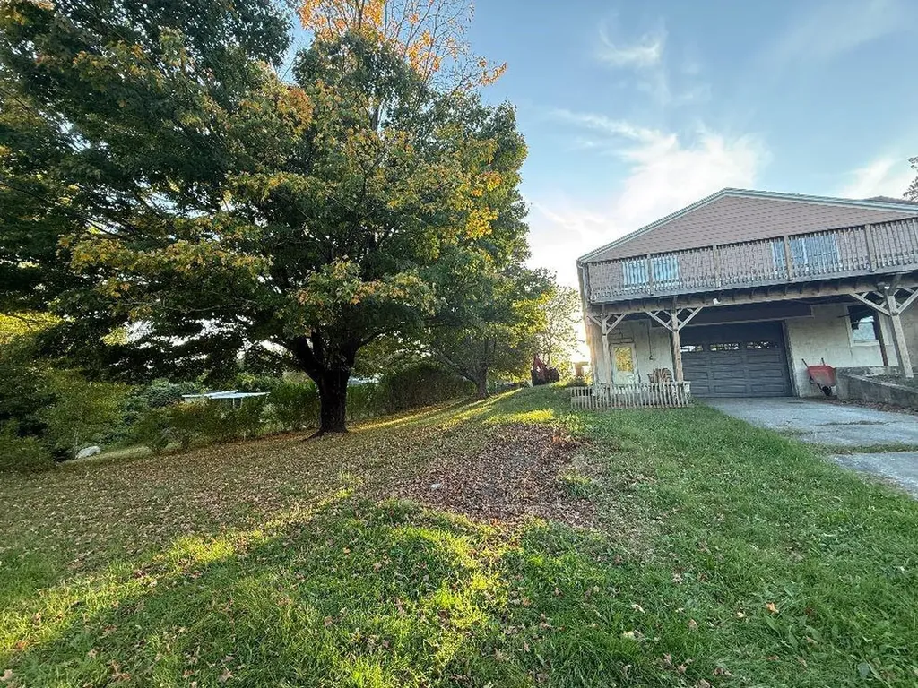 8 Campion Avenue Tiverton RI 02878