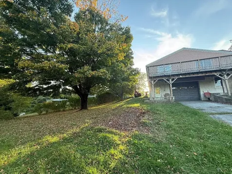 8 Campion Avenue Tiverton RI 02878