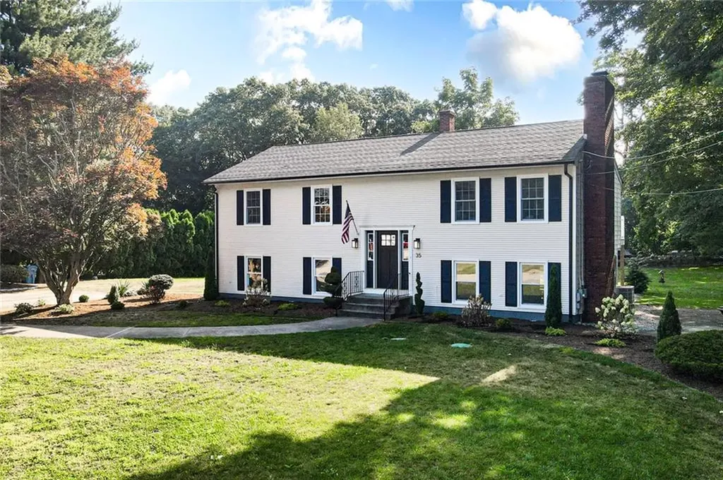 35 Hines Farm Road Cranston RI 02921