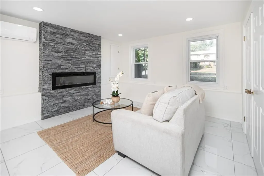 35 Hines Farm Road Cranston RI 02921