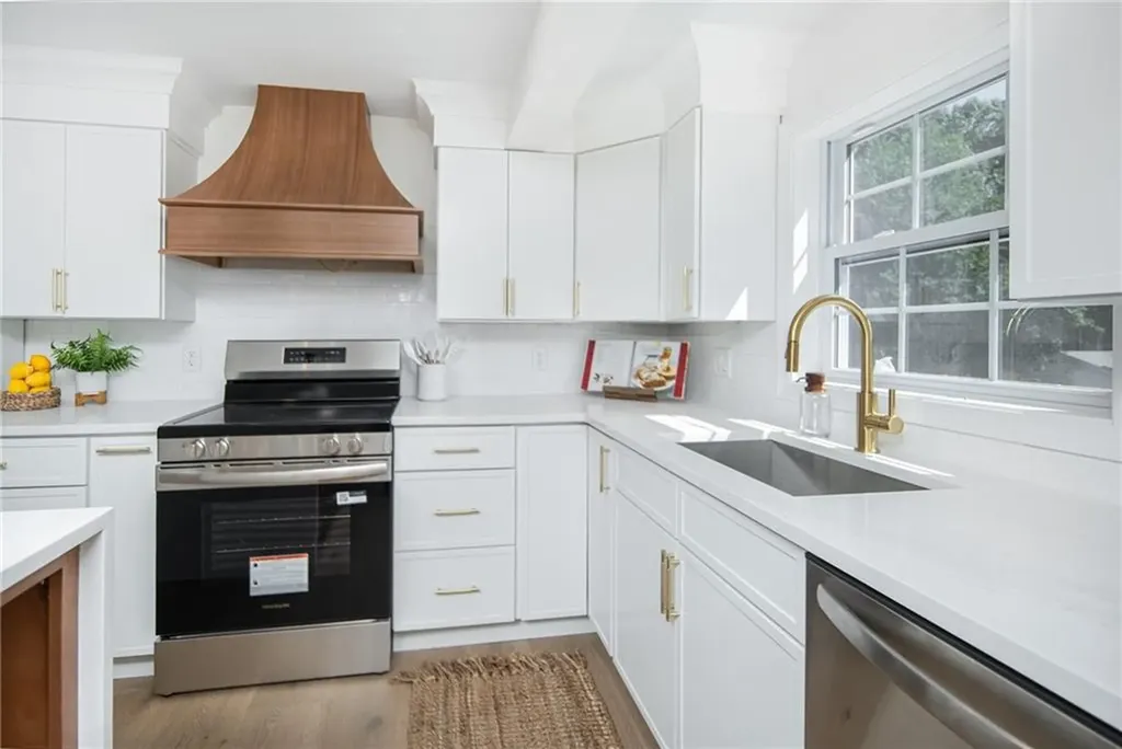 35 Hines Farm Road Cranston RI 02921