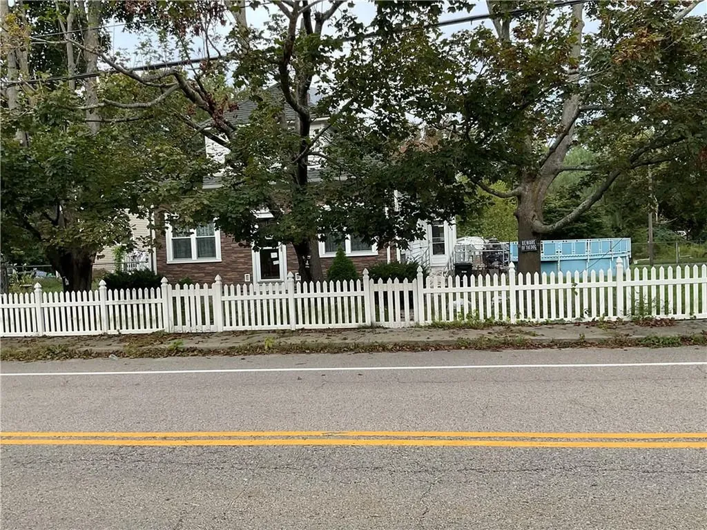 105 Read Avenue Coventry RI 02816