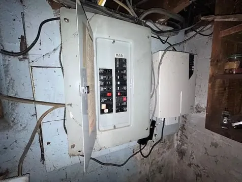 105 Read Avenue Coventry RI 02816