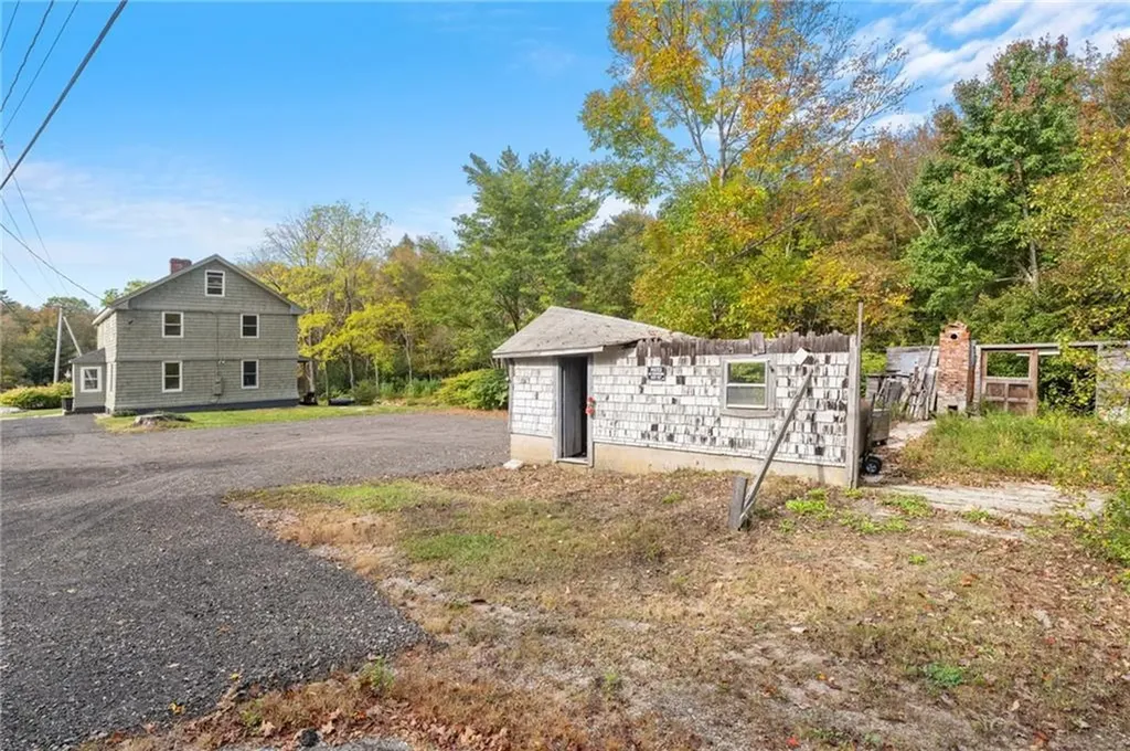 201 Plainfield Pike Foster RI 02825