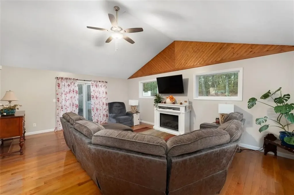 22 Forest Hill Drive Johnston RI 02919