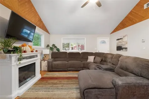 22 Forest Hill Drive Johnston RI 02919