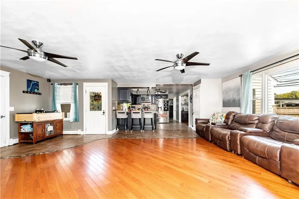 409 Metacom Avenue Bristol RI 02809
