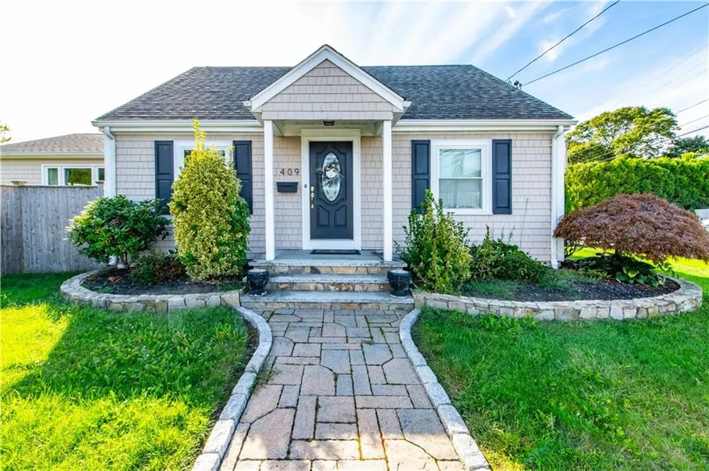 409 Metacom Avenue Bristol RI 02809