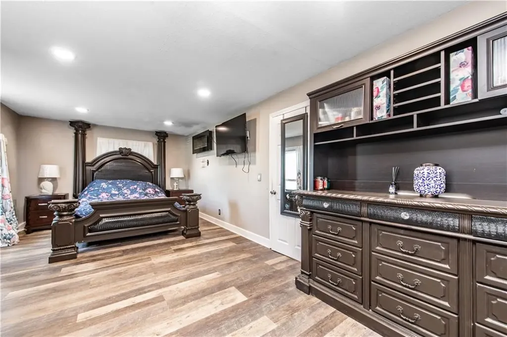 409 Metacom Avenue Bristol RI 02809