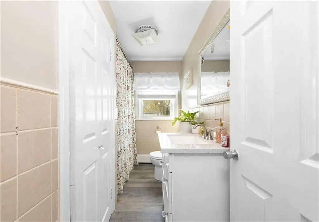 409 Metacom Avenue Bristol RI 02809
