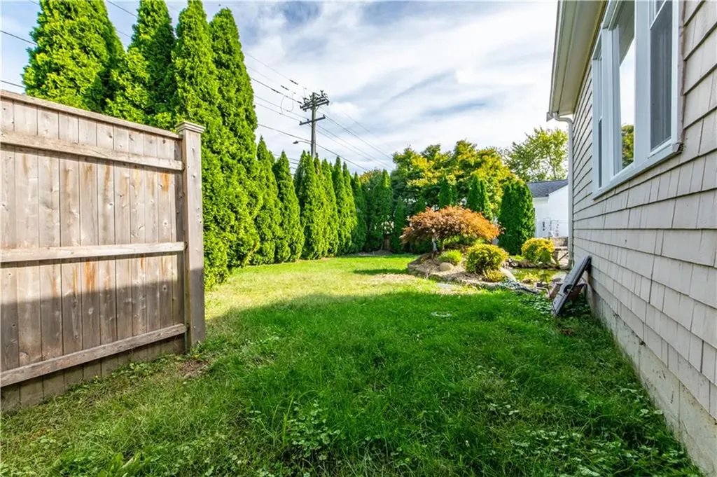 409 Metacom Avenue Bristol RI 02809