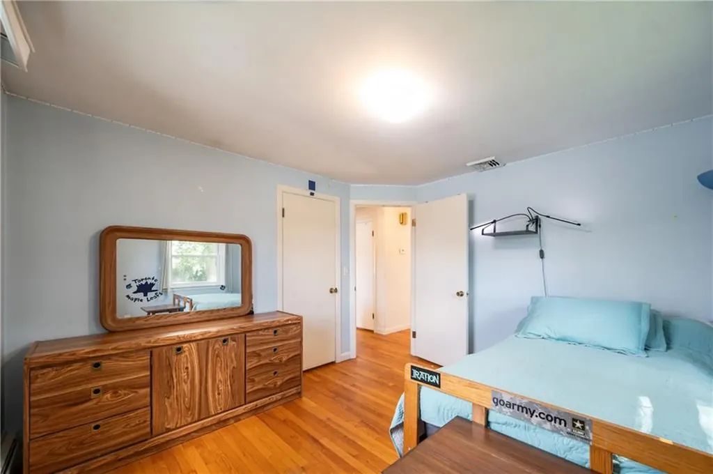 122 Belvedere Drive Cranston RI 02920