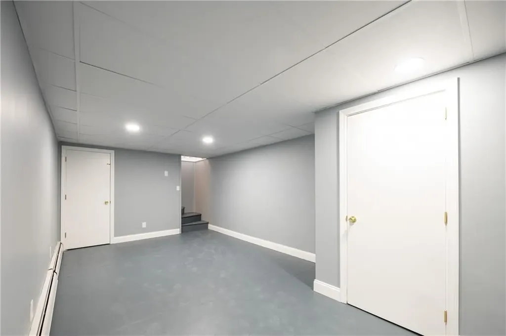 122 Belvedere Drive Cranston RI 02920