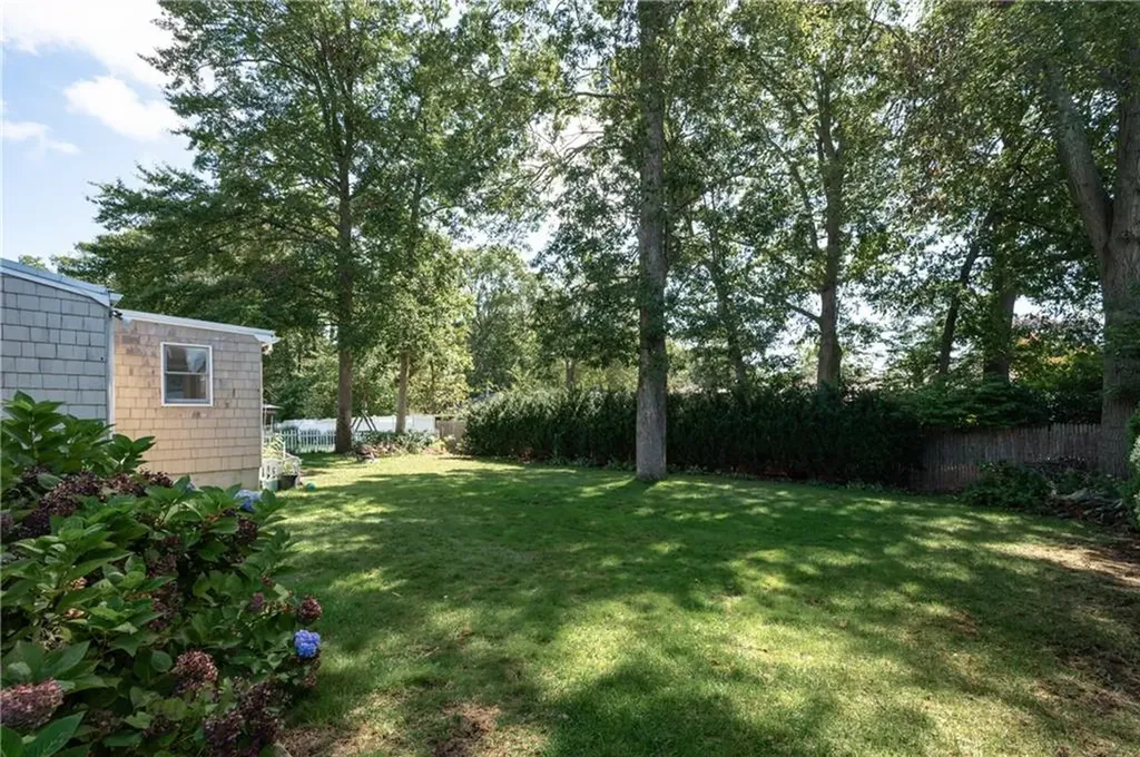 122 Belvedere Drive Cranston RI 02920