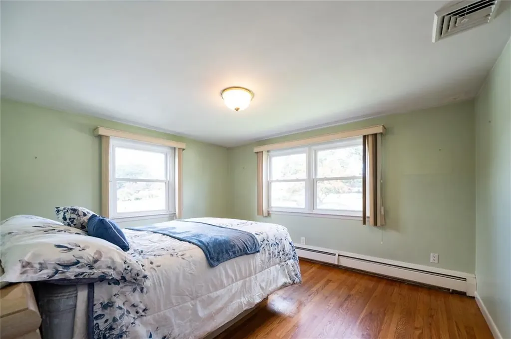 122 Belvedere Drive Cranston RI 02920