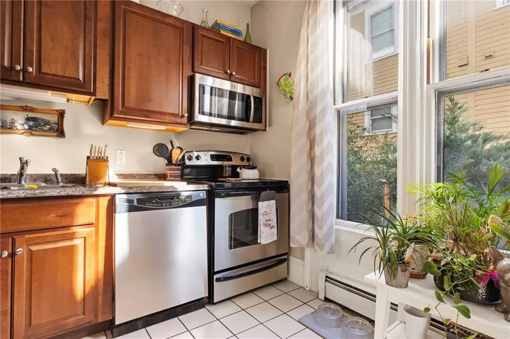 173 Congdon Street Providence RI 02906