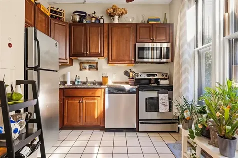 173 Congdon Street Providence RI 02906