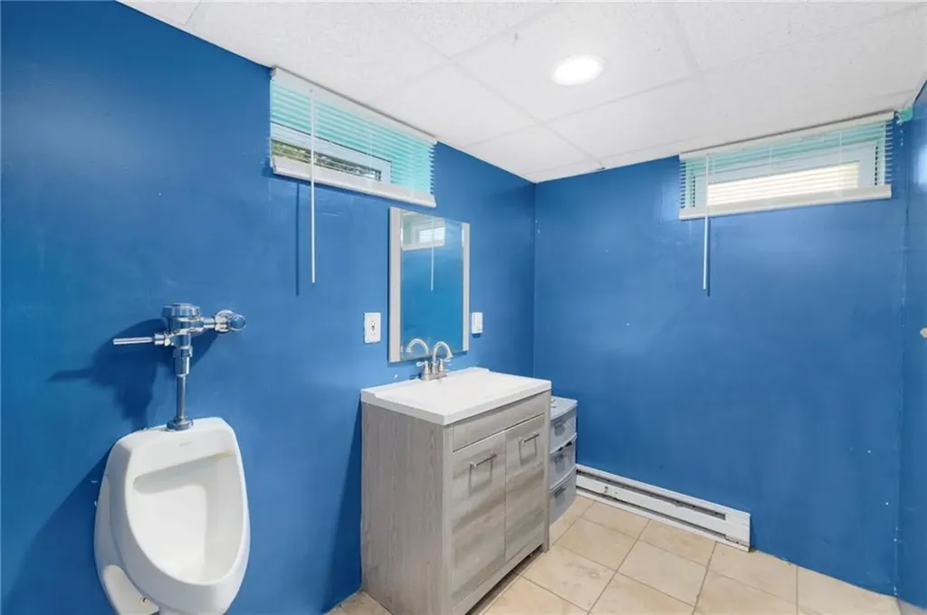 74 Stephens Avenue Warwick RI 02886