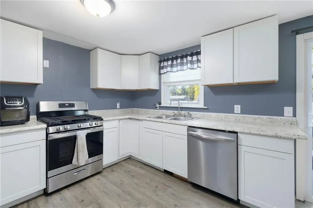 74 Stephens Avenue Warwick RI 02886