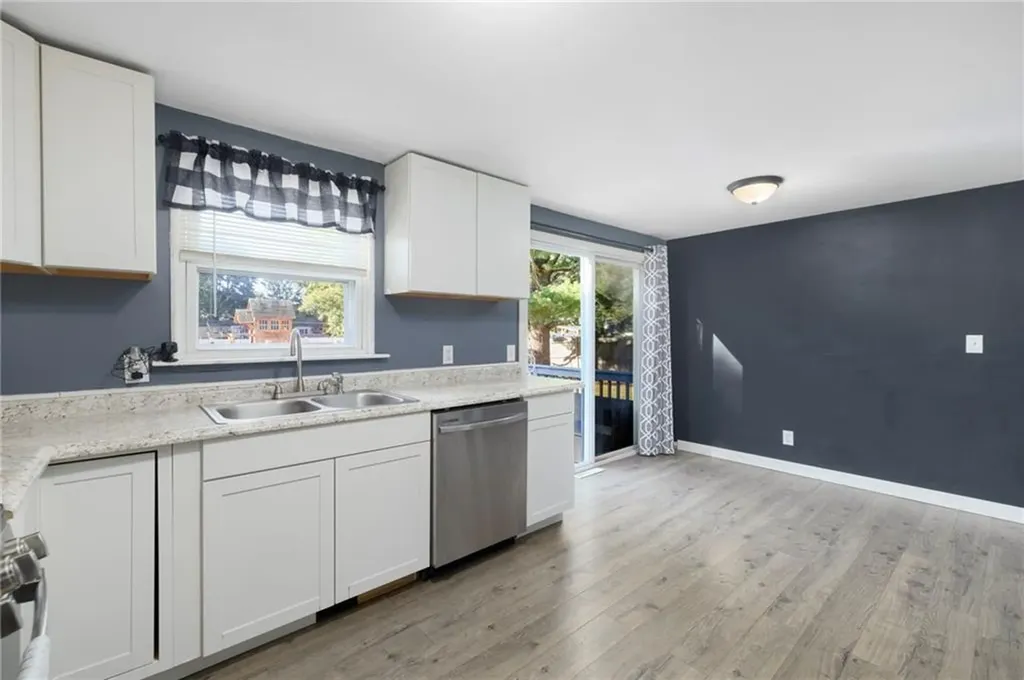 74 Stephens Avenue Warwick RI 02886