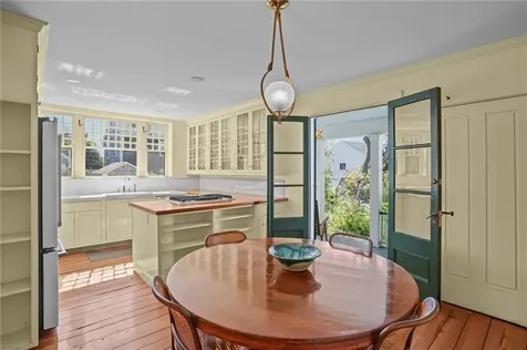 44 Church Street Bristol RI 02809