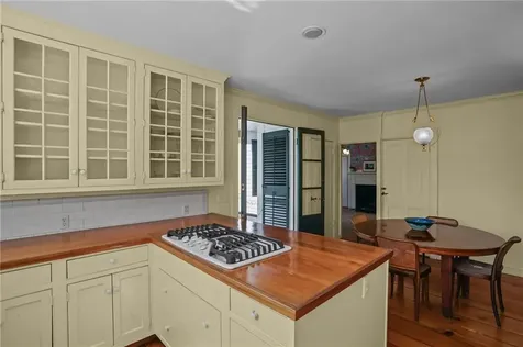 44 Church Street Bristol RI 02809