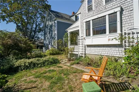 44 Church Street Bristol RI 02809