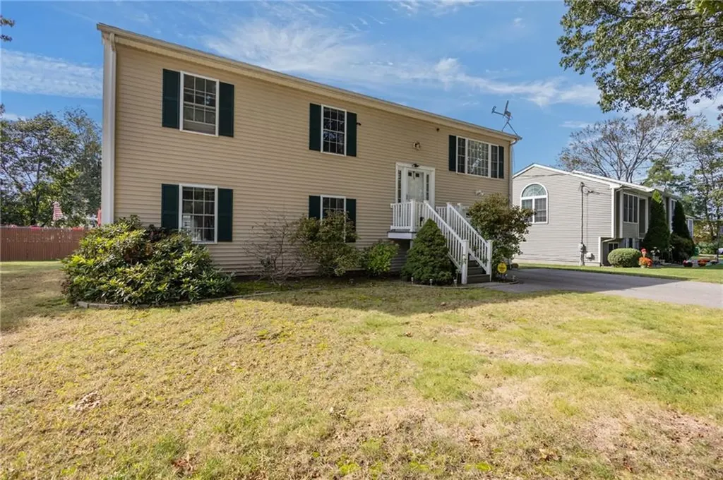 31 Boccia Court Warwick RI 02888