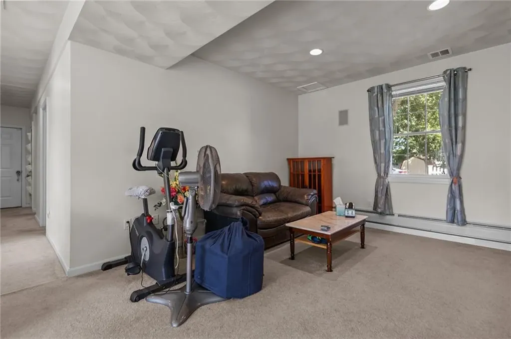 31 Boccia Court Warwick RI 02888
