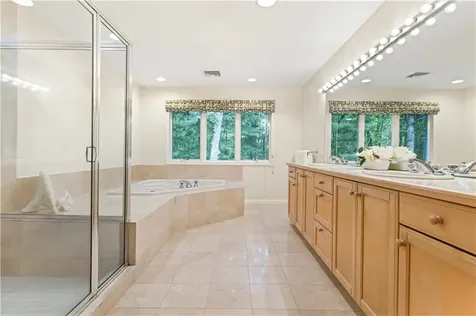 60 Pheasant Drive East Greenwich RI 02818