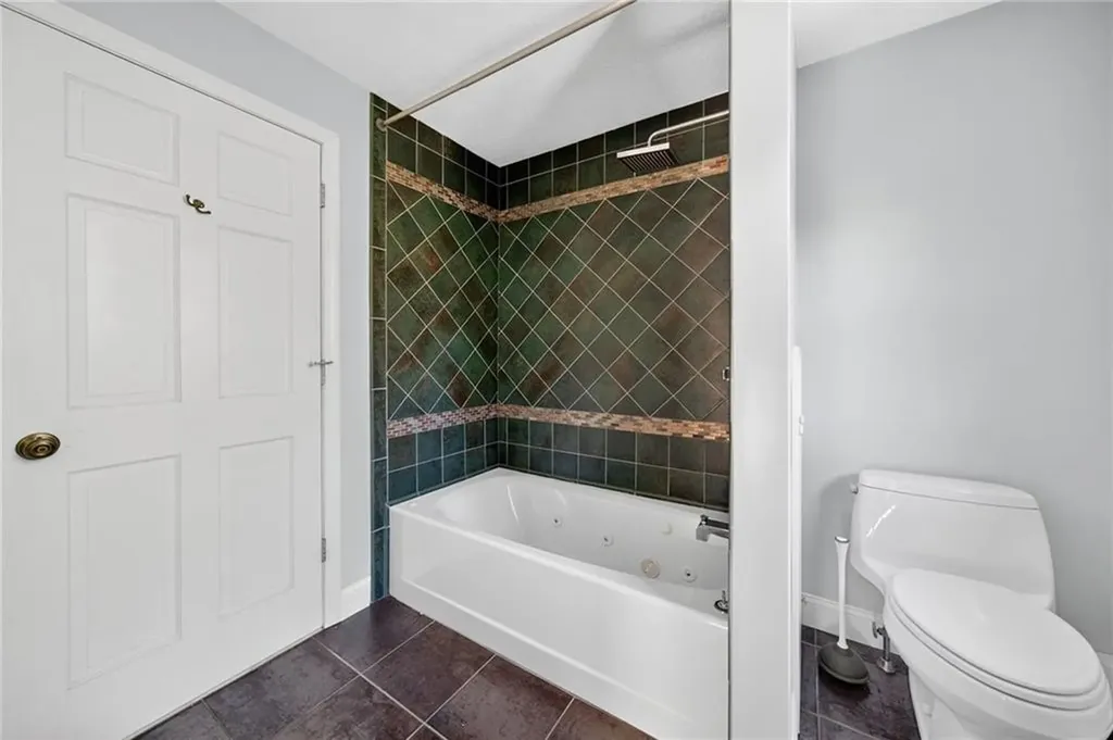 1 Elizabeth Ann Drive Johnston RI 02919