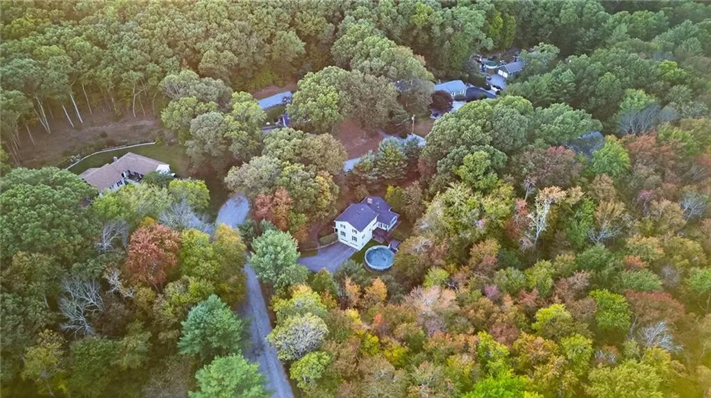 1 Elizabeth Ann Drive Johnston RI 02919