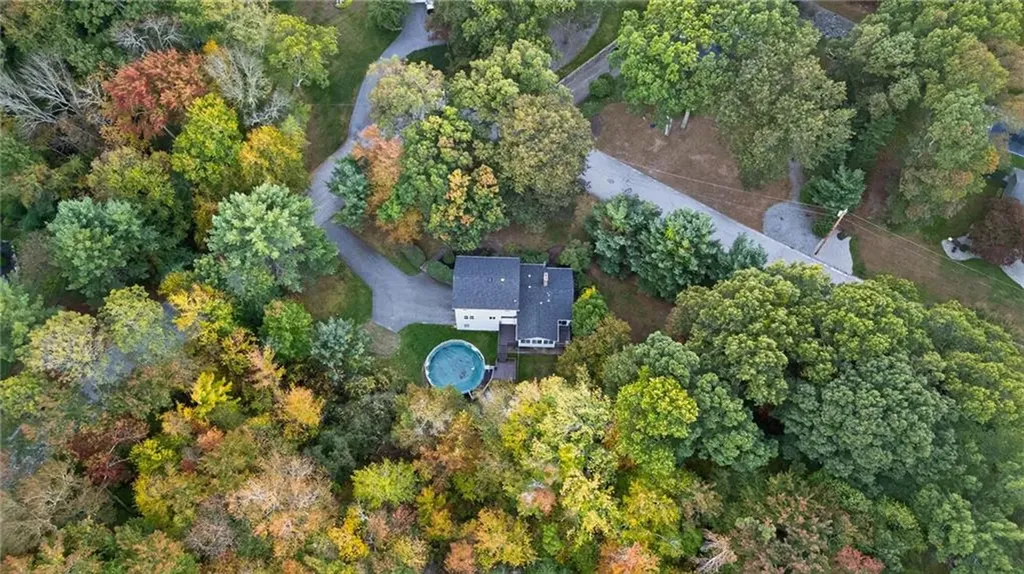 1 Elizabeth Ann Drive Johnston RI 02919