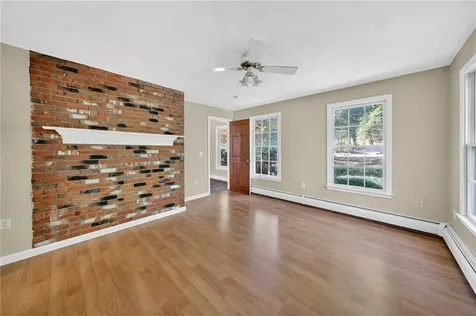 1 Elizabeth Ann Drive Johnston RI 02919